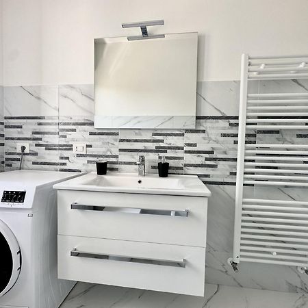 Appartamento Casa La Rosa Lesa Esterno foto